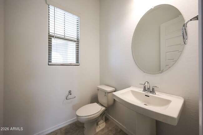 Building Photo - 7695 W Smoketree Dr