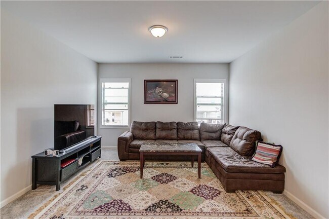 Building Photo - 404 Henson Farm Dr