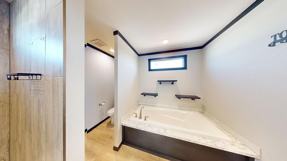 Building Photo - 822 Private Rd