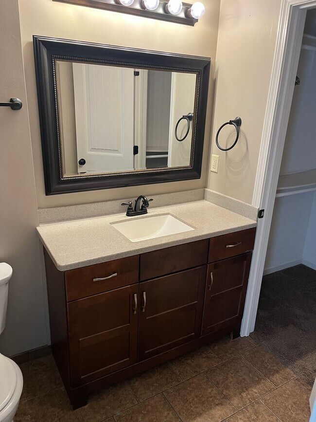 Building Photo - Country Living at it's best