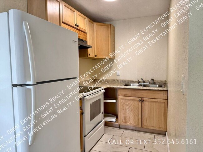 Building Photo - 1822 SW 6th St