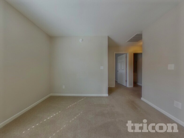 Building Photo - 430 Grand National Ln