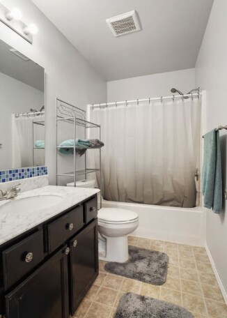 Building Photo - Beautiful 3 BD- 2.5BA Home in Spanaway!