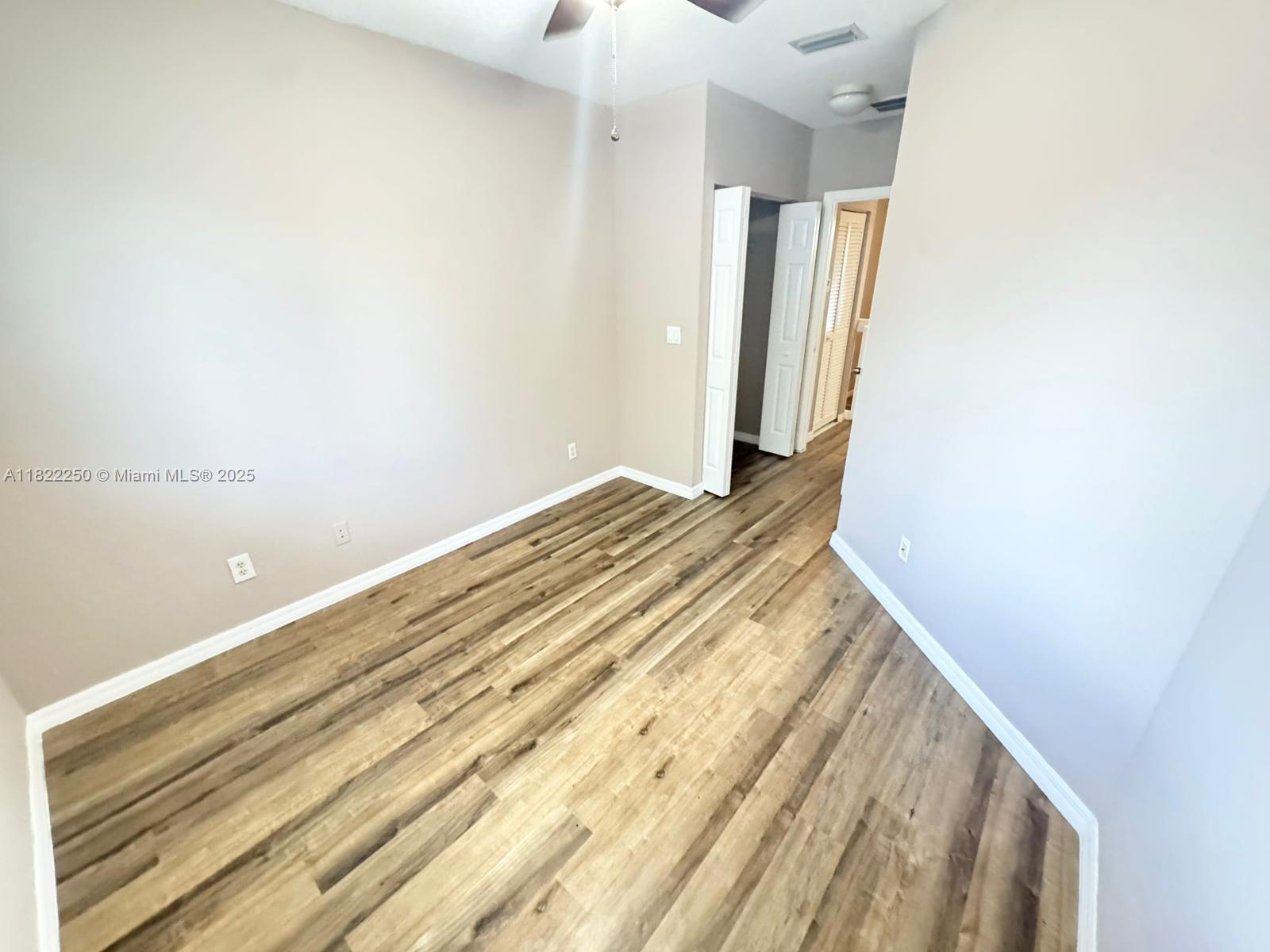 Building Photo - 3622 Oleander Ter