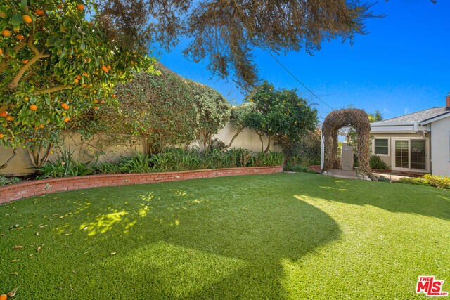 Building Photo - 7432 Westlawn Ave