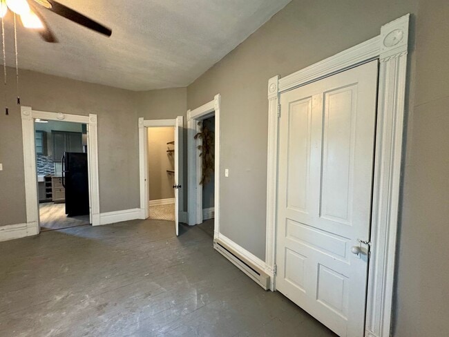 Building Photo - 3541 California Ave