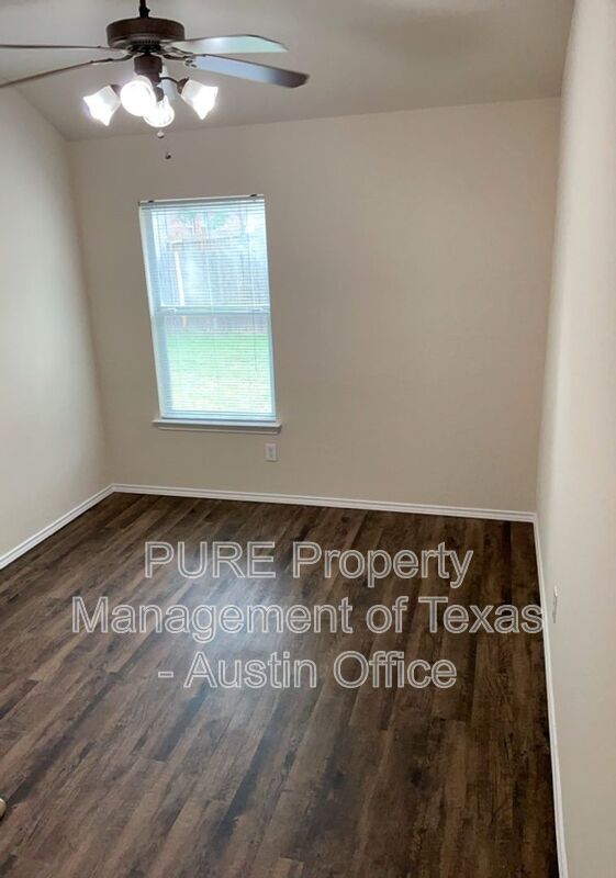 Building Photo - 406 Pecan Grove Dr