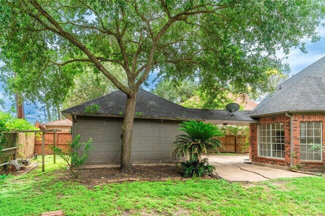 Building Photo - 3523 Ashlock Dr