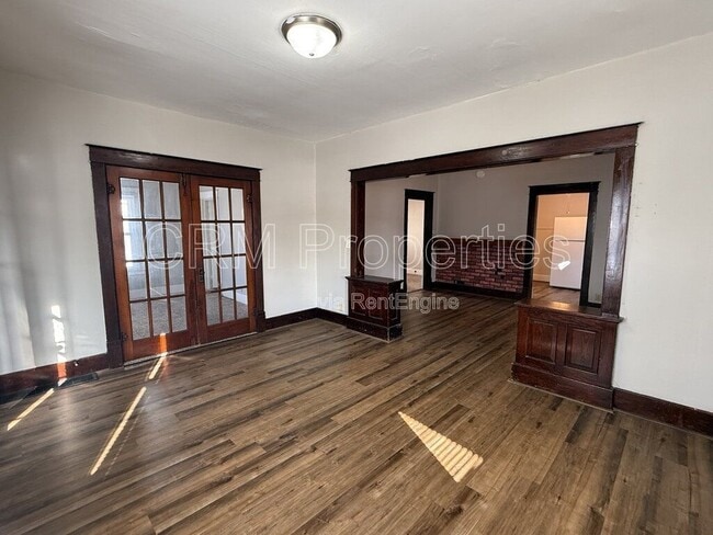 Building Photo - 310 N Lindsay St