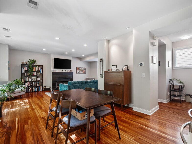 Building Photo - 1471 Lindazzo Ave