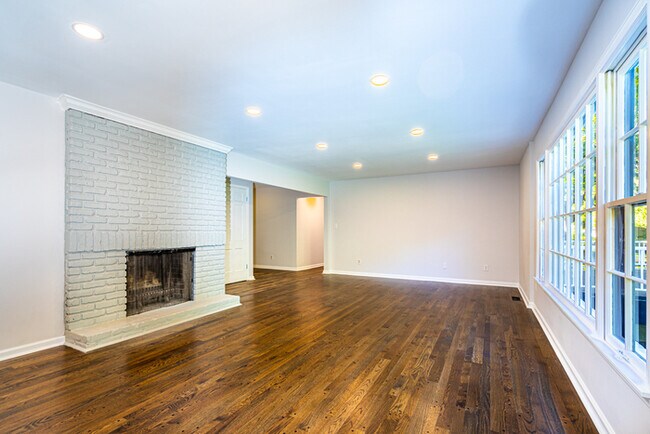 Building Photo - FLEMING HILLS SUBDIVISION!