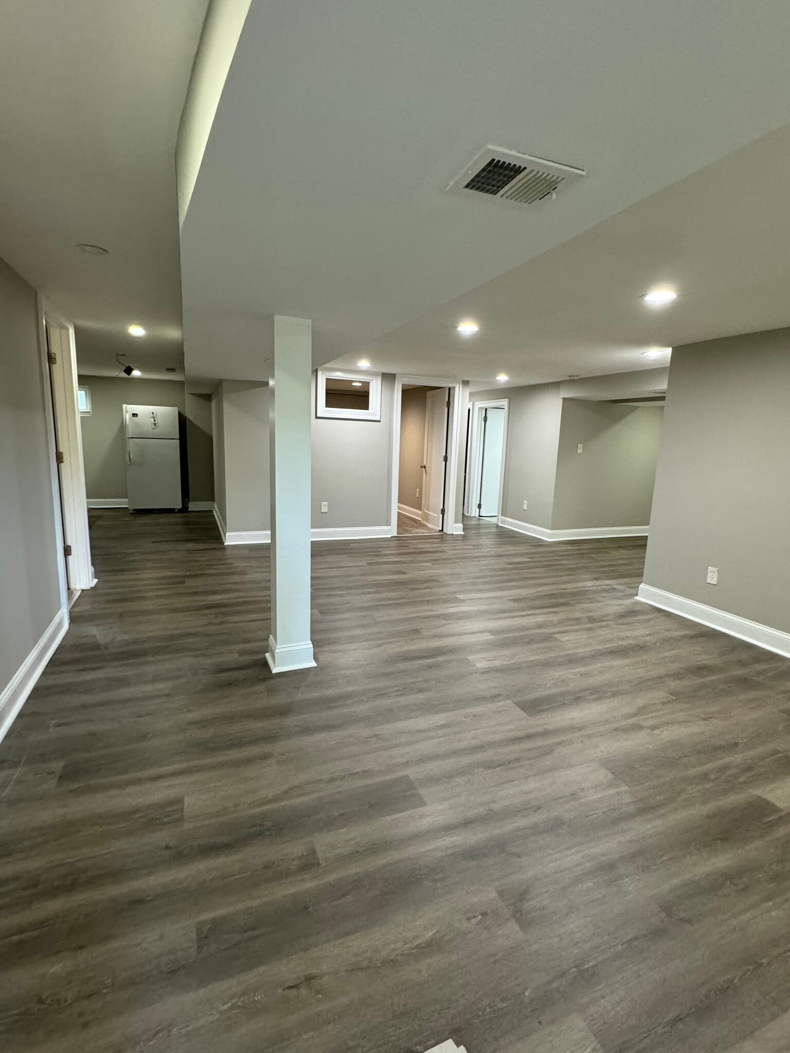 Building Photo - 1253 Cresthaven Dr