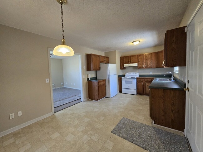 Building Photo - 1007 Walnut Dr