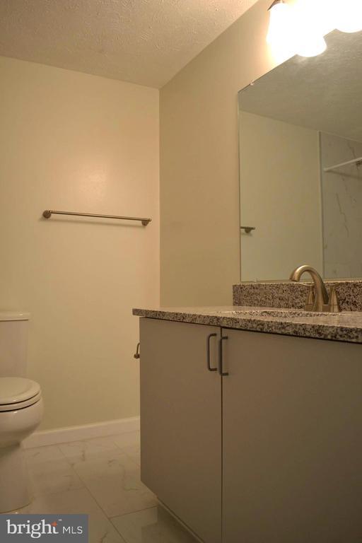 Building Photo - 16570 Sioux Ln