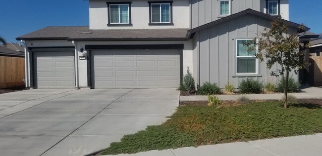 Primary Photo - Beautiful Private In-Law Suite – Move-In R...