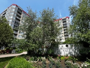 Building Photo - 10 Stewart Pl