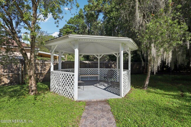 Building Photo - 350 Turtle Dove Dr
