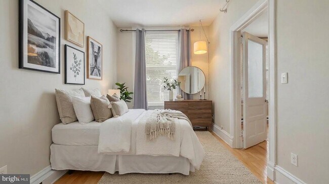 Building Photo - 22 N Main St