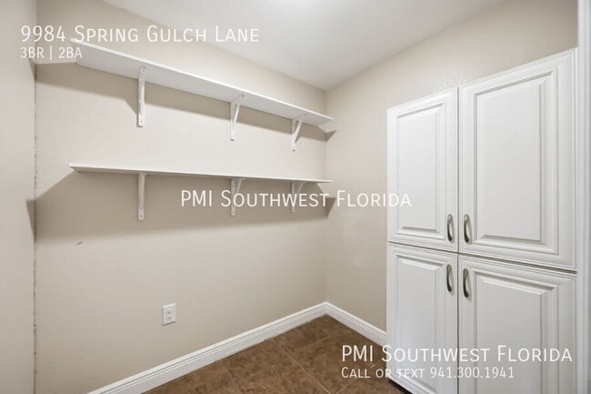 Building Photo - 9984 Spring Gulch Ln