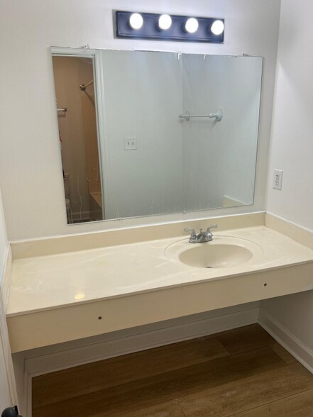 Building Photo - 2100 S Ocean Blvd