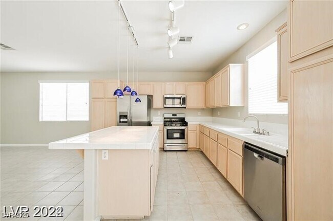 Building Photo - 2255 Early Frost Ave