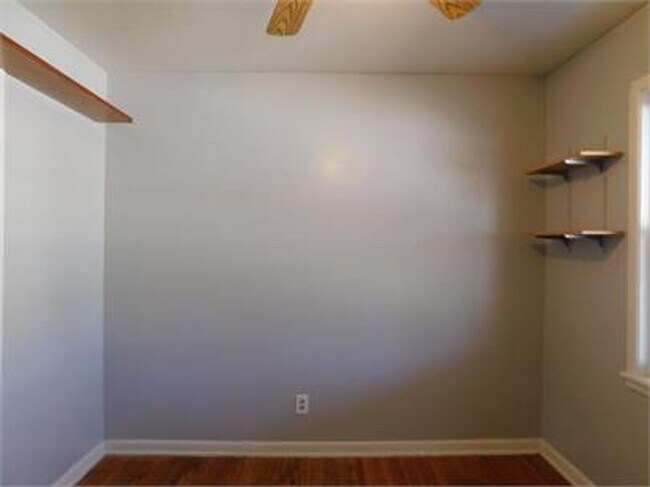 Building Photo - 1712 Savannah Dr