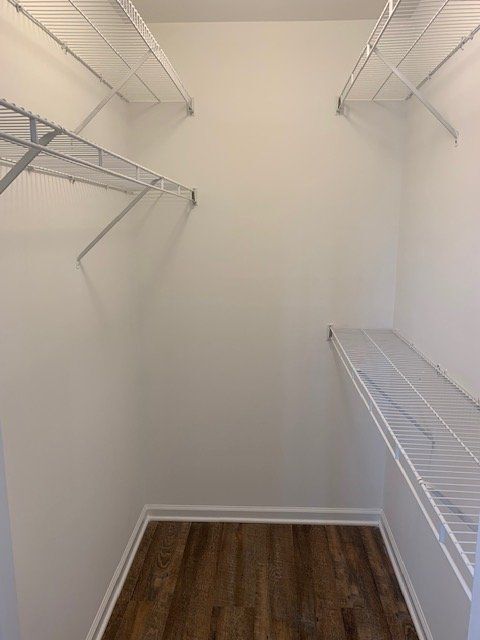 Building Photo - 3975 Sterling Pointe Dr