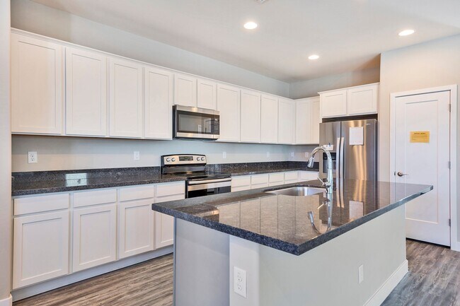 Building Photo - 2327 S Wycliff Cir