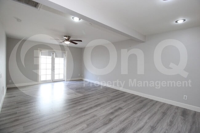 Primary Photo - 6149 E Delcoa Ave