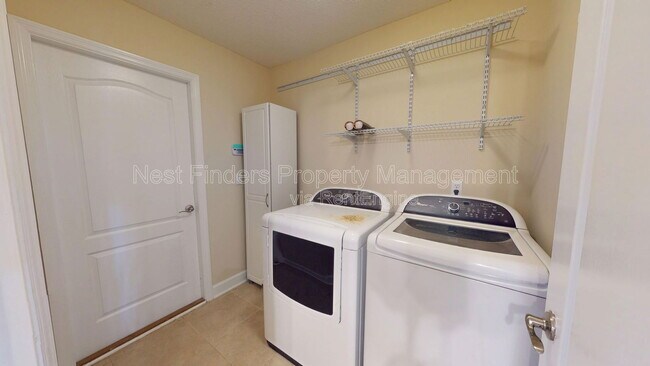 Building Photo - 4786 Yacht Ct