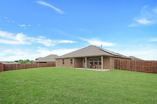 Building Photo - 1221 Rolling Mdws Dr