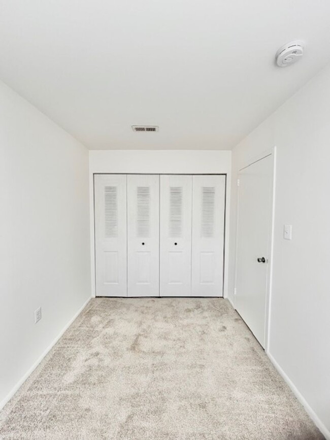Building Photo - Welcome to your hidden Oasis!