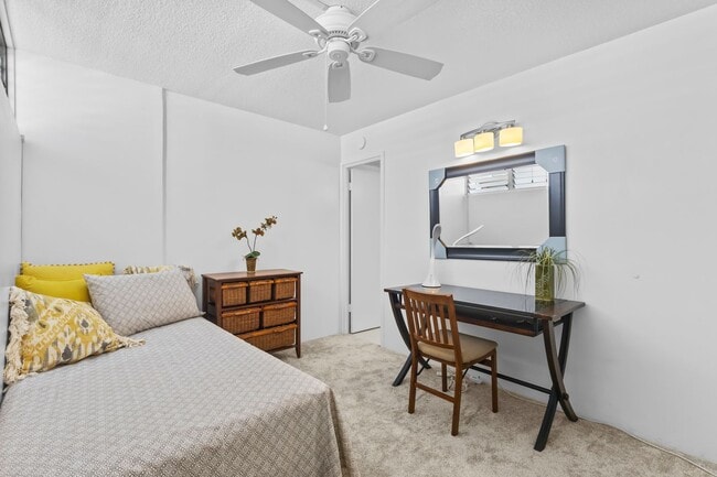Building Photo - Furnished 18th-floor studio at Ala Wai Tow...