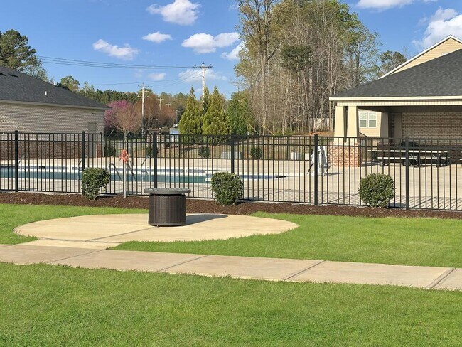 Building Photo - 1102 Dartmouth Dr