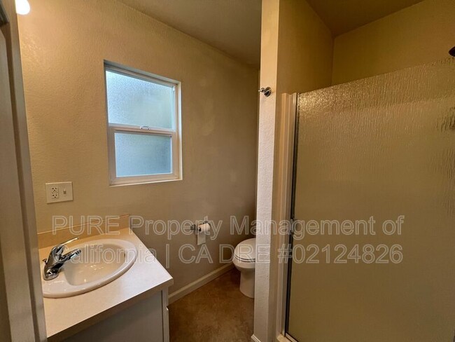 Building Photo - 3251 N State St