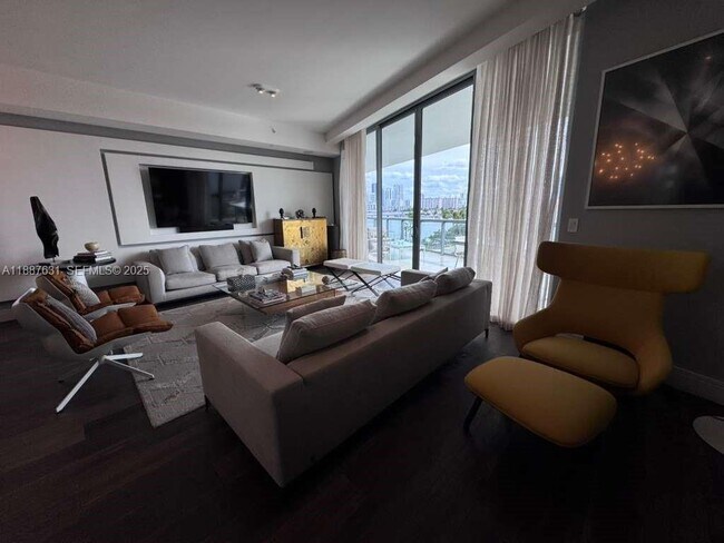 Building Photo - 3250 NE 188th St