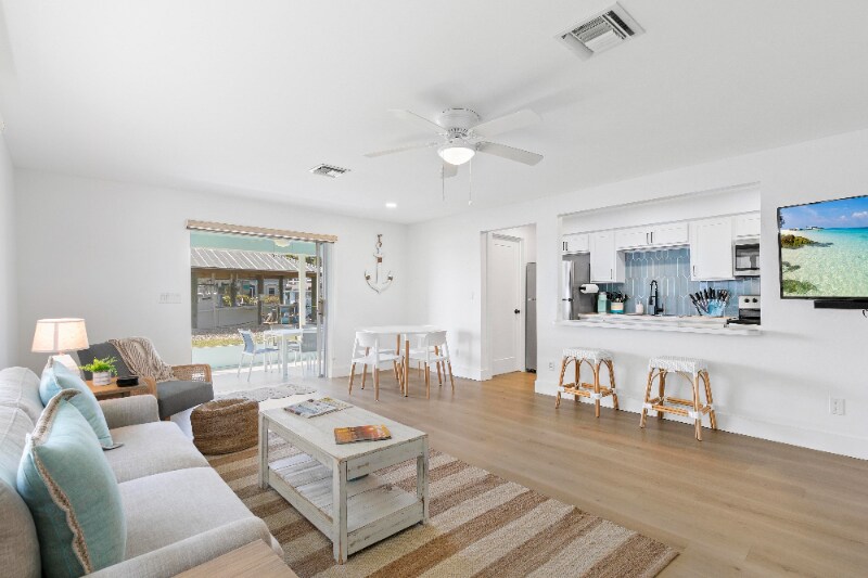 Building Photo - 174 Trinidad St