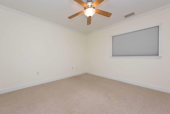 Building Photo - 401 13th St NE