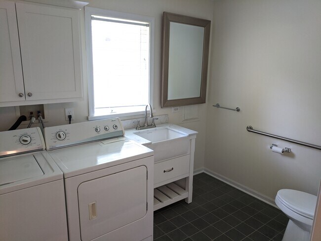 Laundry & 1/2 bath - 781 Ross Rd