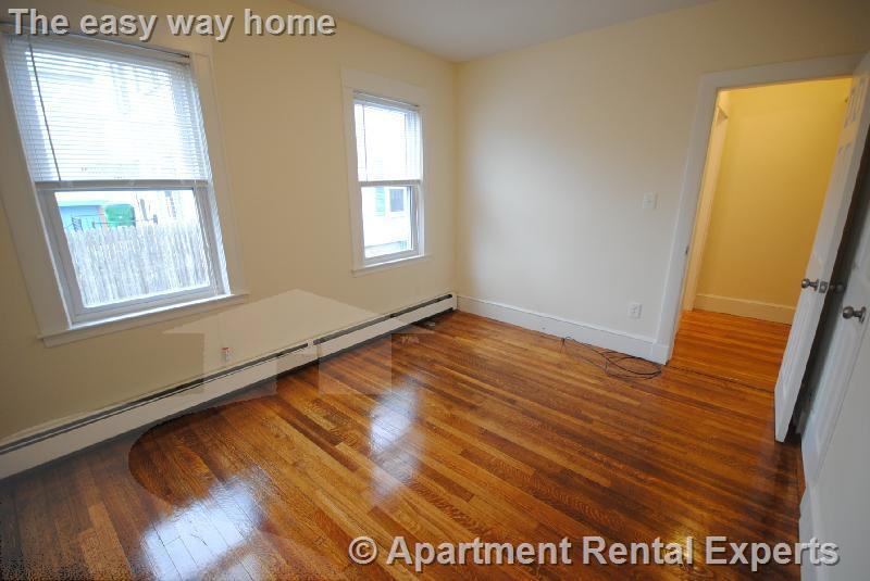 Building Photo - 15 Taylor St