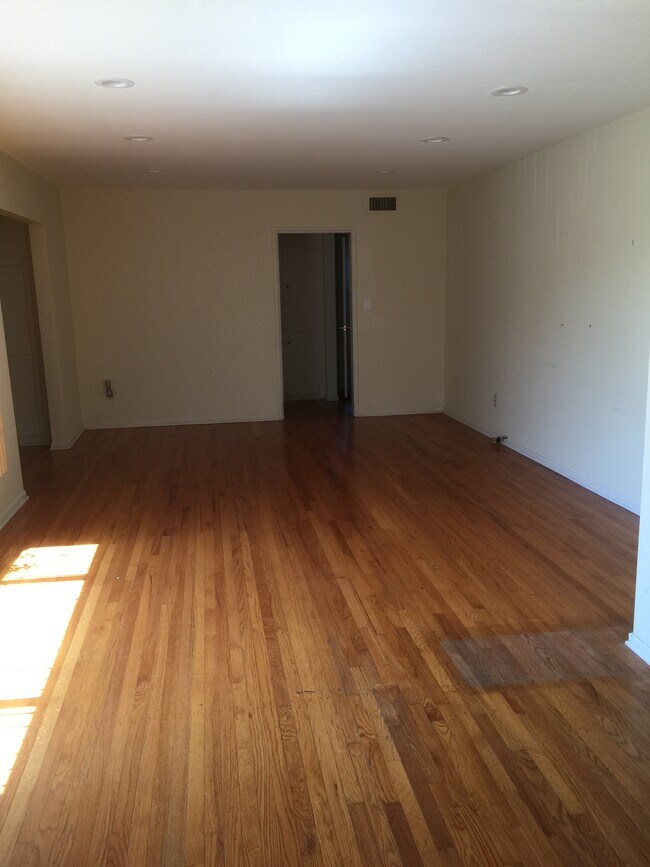 Building Photo - 5104 63rd St