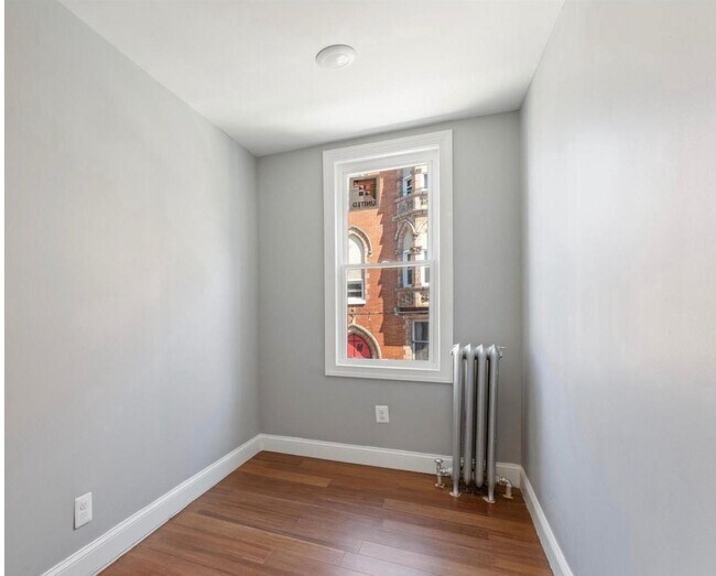 Building Photo - 1630 S 28th St