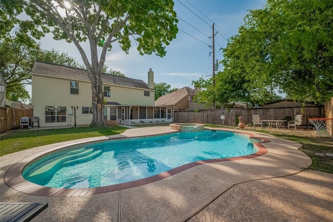 Building Photo - 3102 Colonel Ct Dr