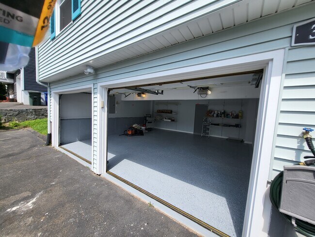 Building Photo - 390 Platt St