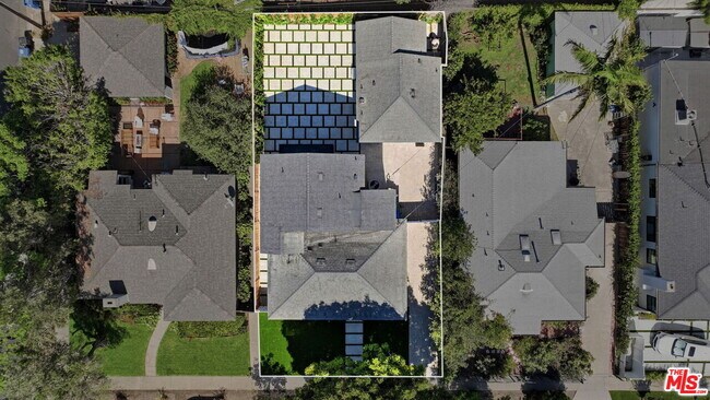 Building Photo - 3121 Oakhurst Ave