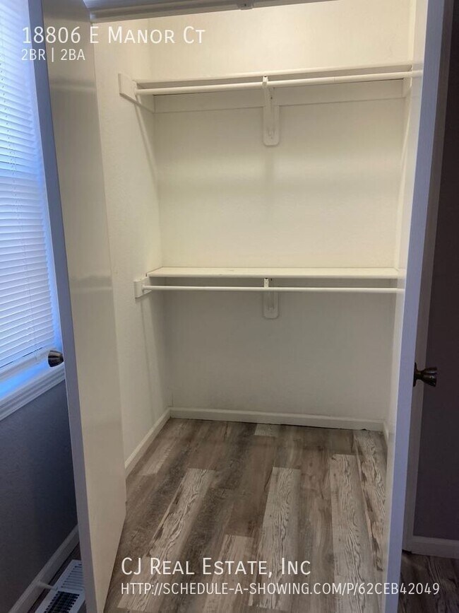 Building Photo - 18806 Manor Dr