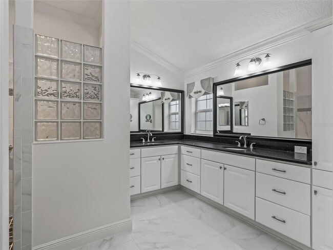 Building Photo - 3556 Mistletoe Ct