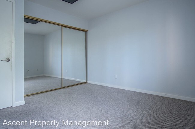 Building Photo - 7930 Mission Center Ct