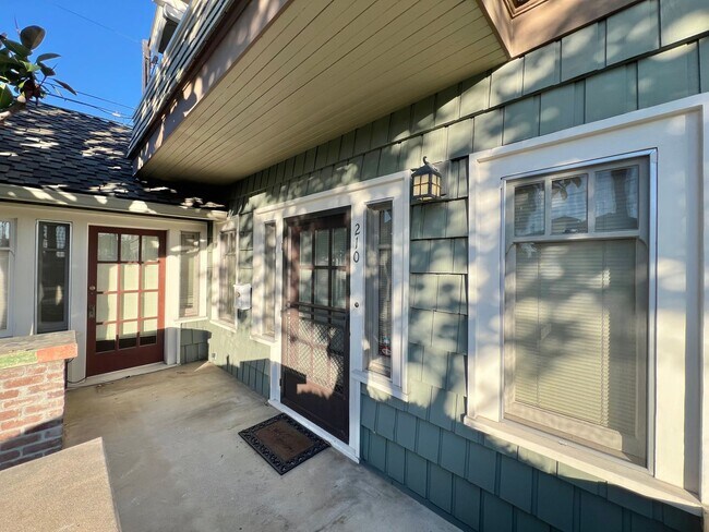 Building Photo - Charming Bluff Park Studio – Bright, Private, and Move-In Ready!