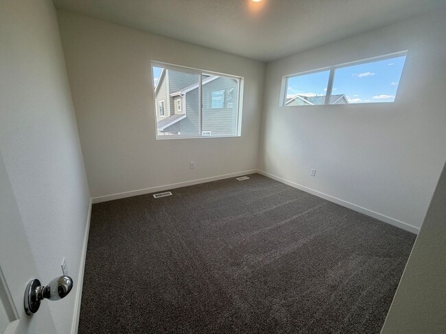 Building Photo - 3852 Pinnacles Ct